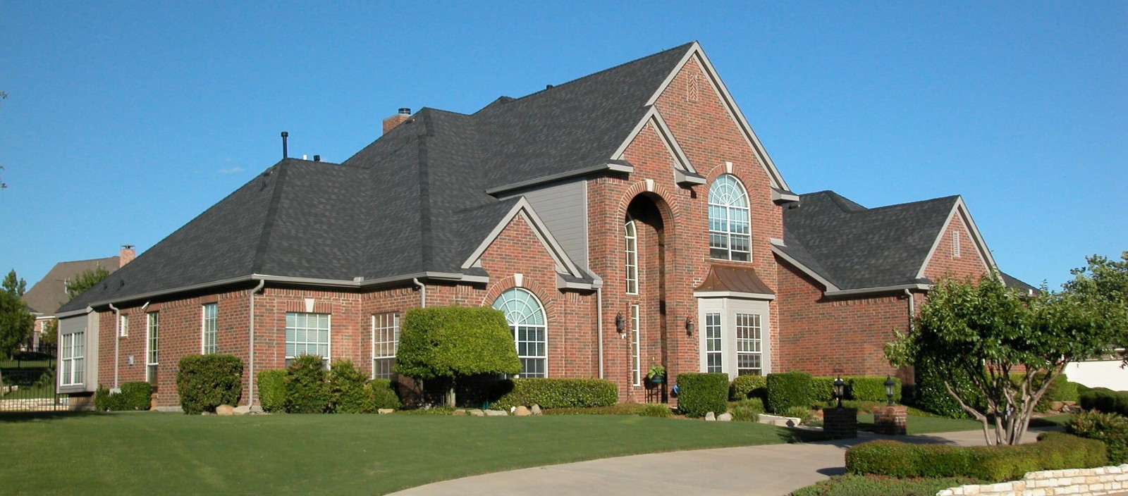 mckinneyRoofingHomeTop2